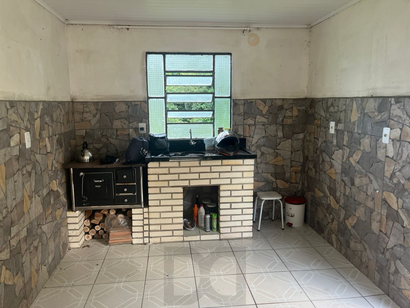 Casa no Bairro Vila Nova - 2 Dormitórios - 2 vaga de garagem — foto 5