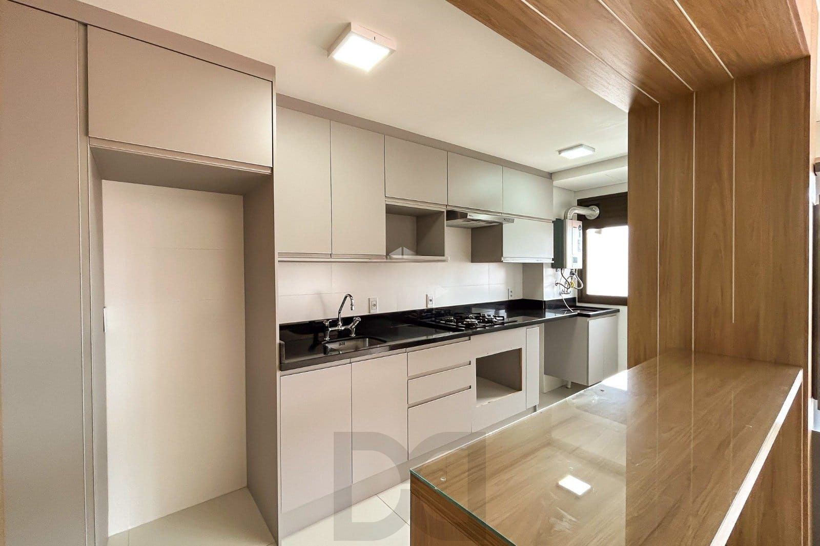 Apartamento no bairro Ipanema, 3 dormitórios - 1 suíte - 2 vagas — foto 10