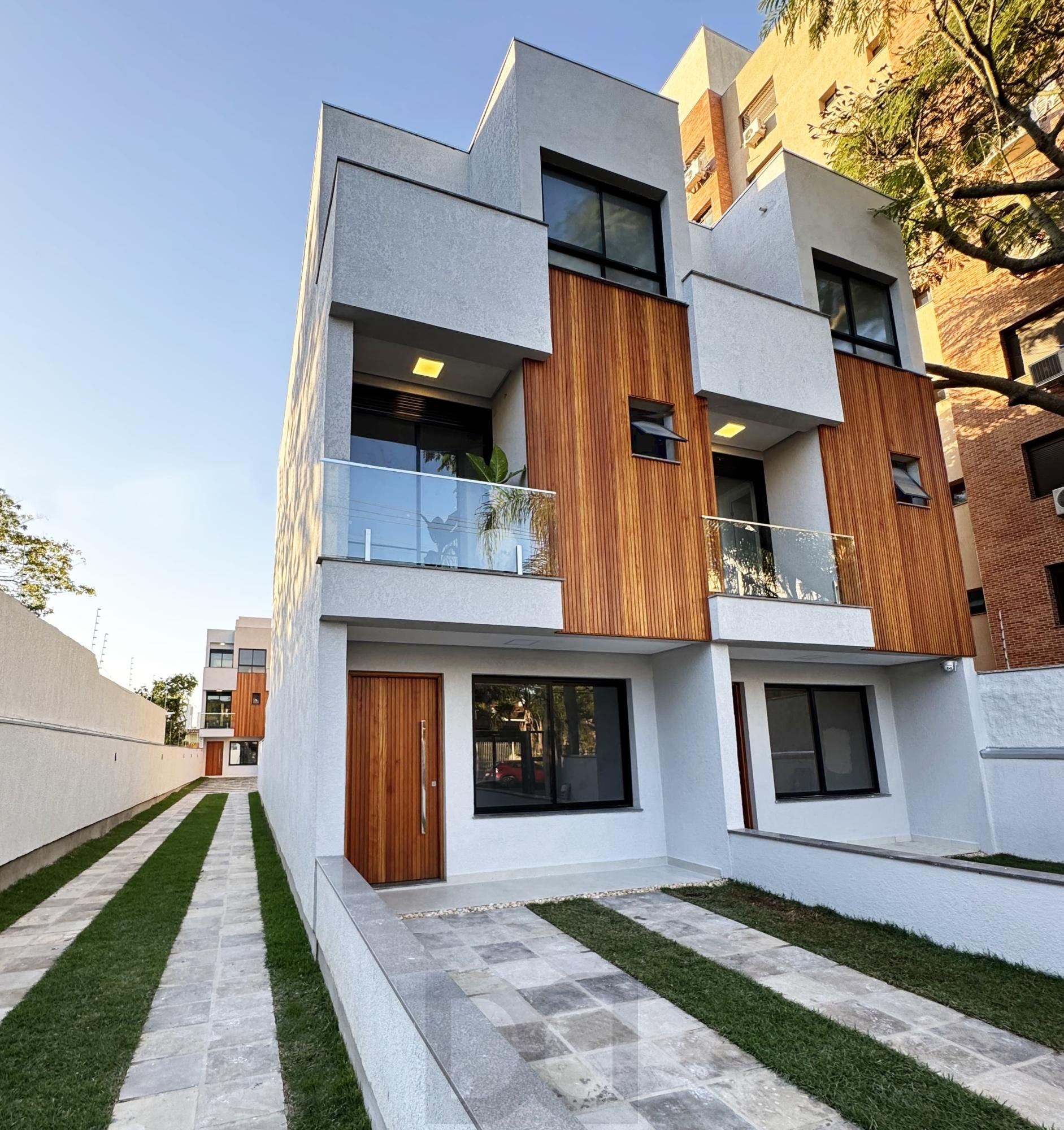 SOBRADO 3 SUITES - TRISTEZA — foto 1