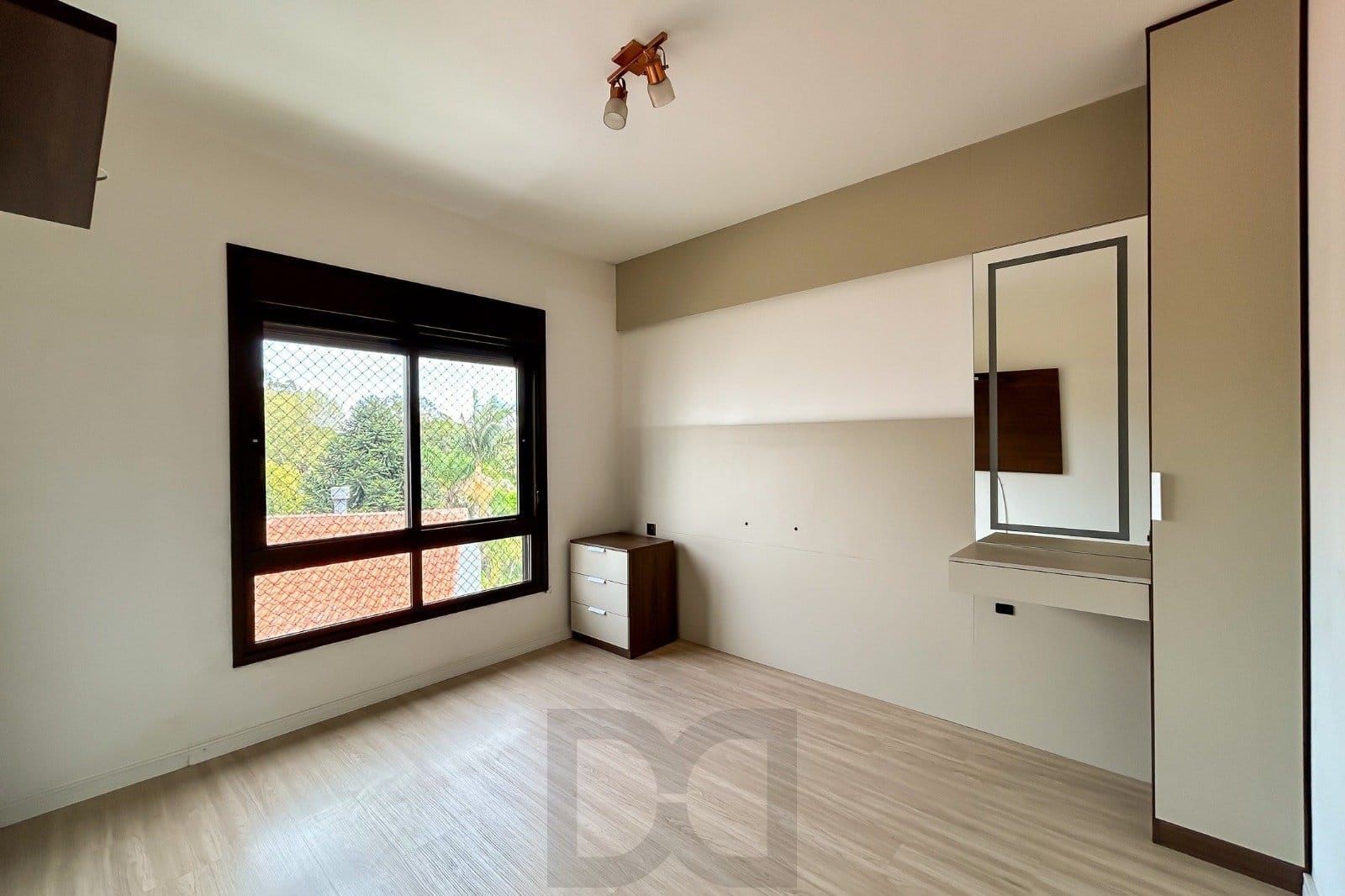 Apartamento no bairro Ipanema, 3 dormitórios - 1 suíte - 2 vagas — foto 14