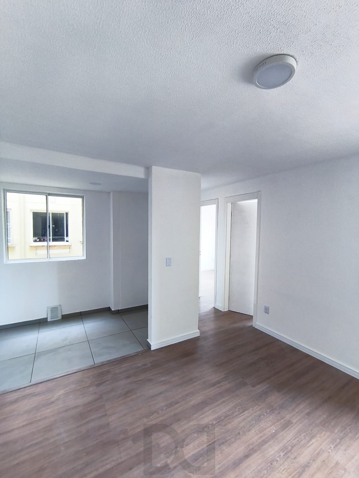 Impecável Apartamento de 2 Dormitórios no Bairro Vila Nova — foto 1