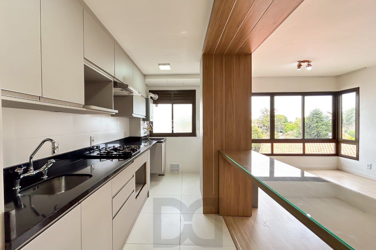 Apartamento no bairro Ipanema, 3 dormitórios - 1 suíte - 2 vagas — foto 12