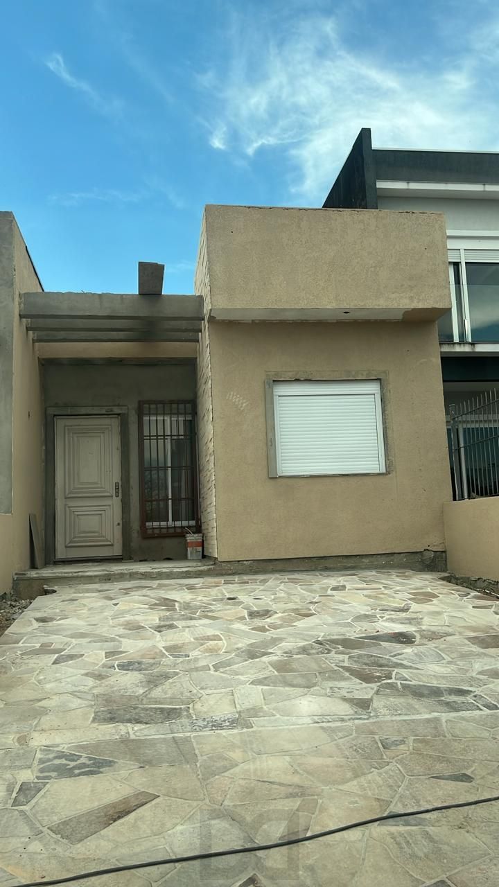 Casa no bairro Aberta dos Morros - 3 dormitórios — foto 1