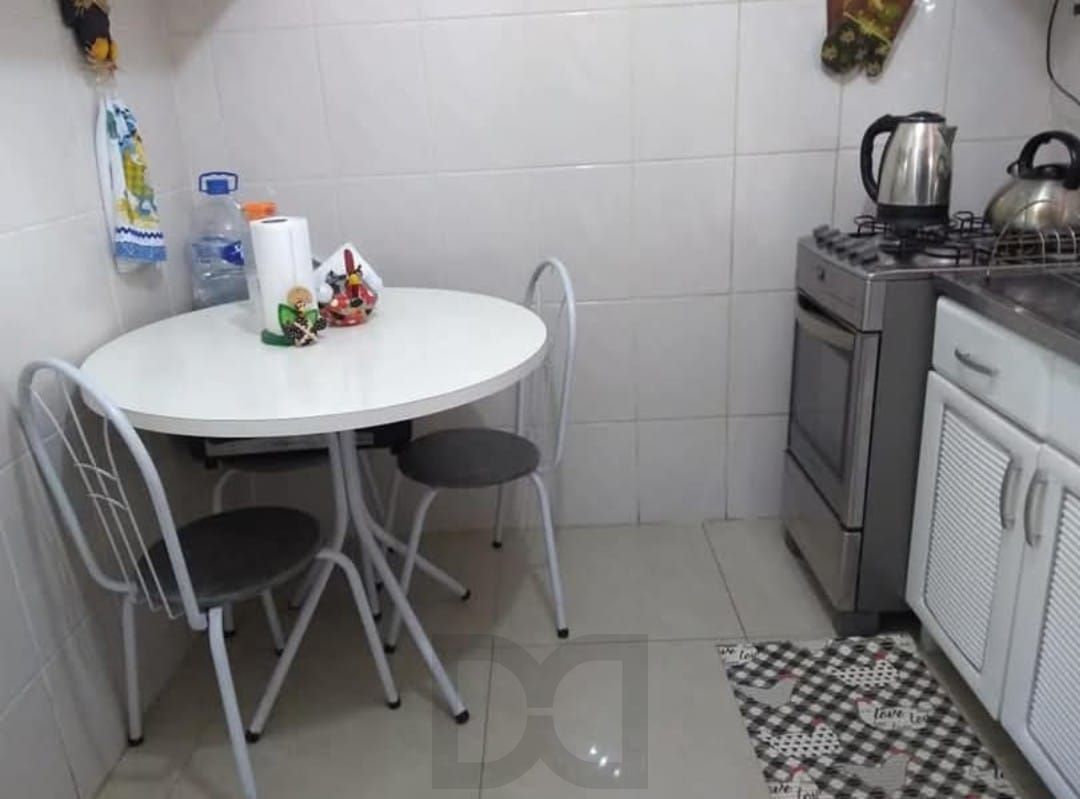 Sobrado no bairro Hípica 3 dormitórios - 2 vagas de garagem — foto 10