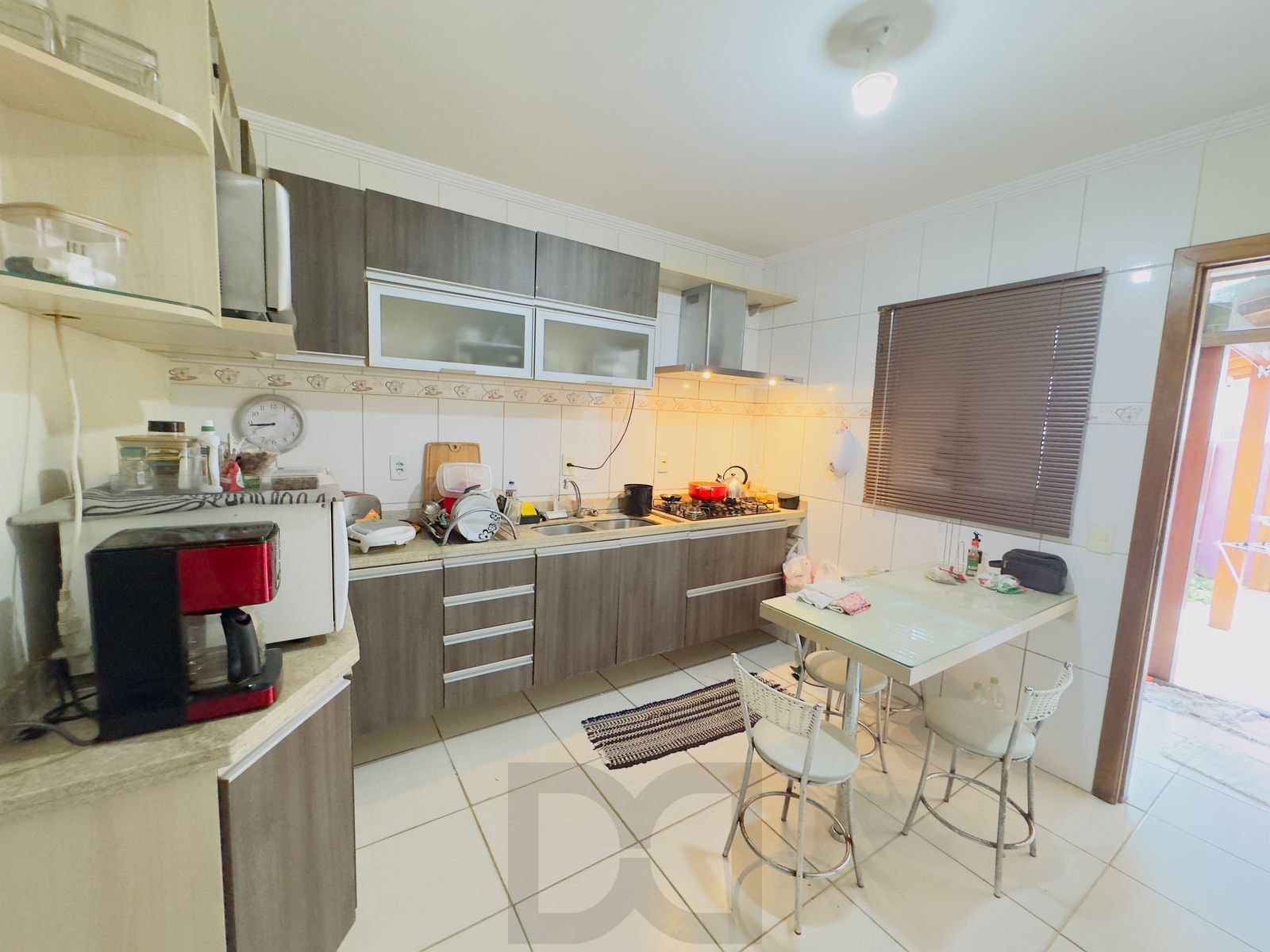 Casa no bairro Hípica - 3 dormitórios — foto 4