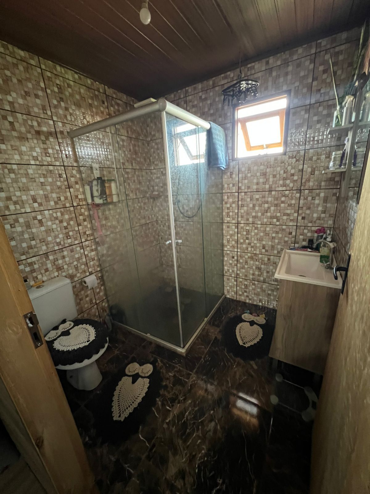Belíssima Casa no bairro Restinga 2 Dormitórios sendo um uma suite — foto 18