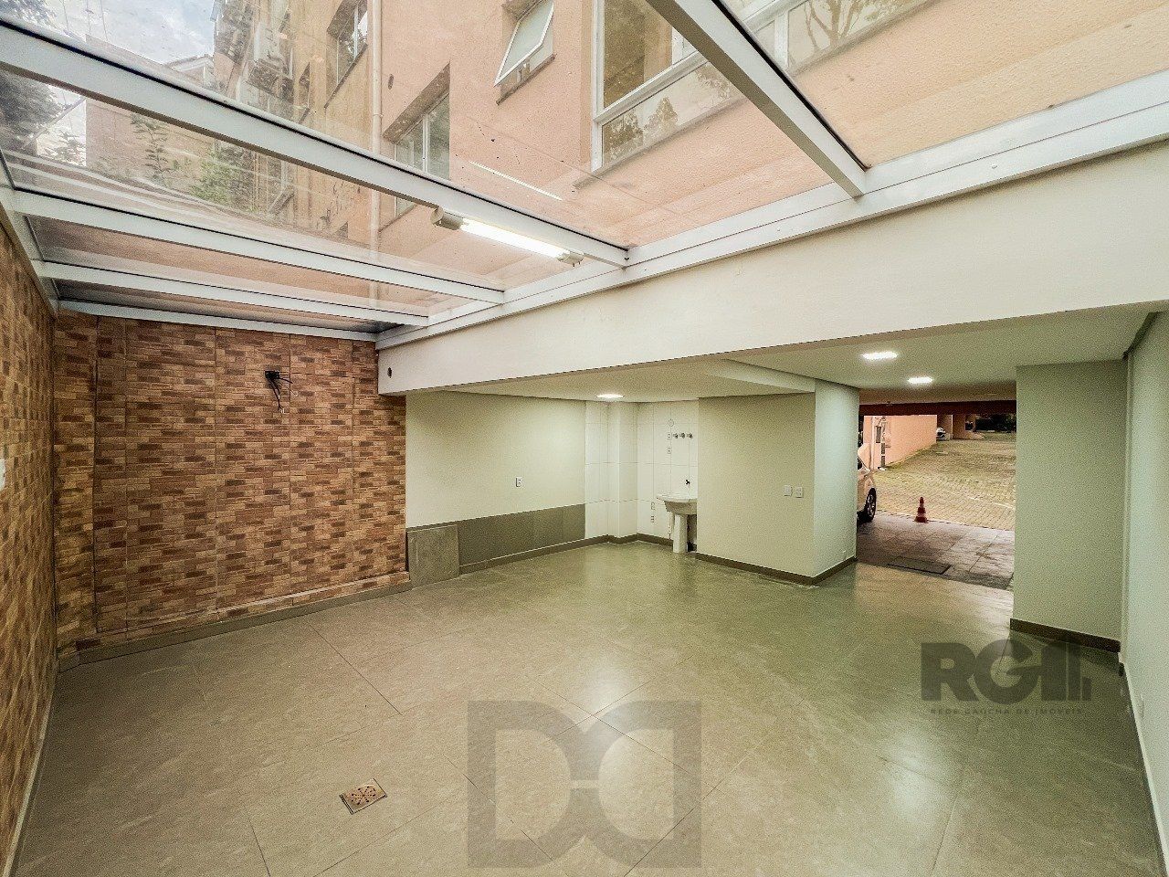 Casa em Condomínio no bairro Pedra Redonda - 5 dormitórios — foto 33