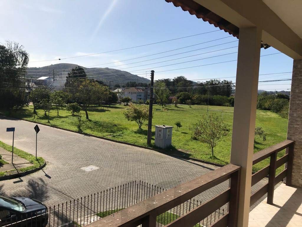 Sobrado semi mobiliado de 3 dormitorios sendo uma suite no bairro Hipica — foto 34