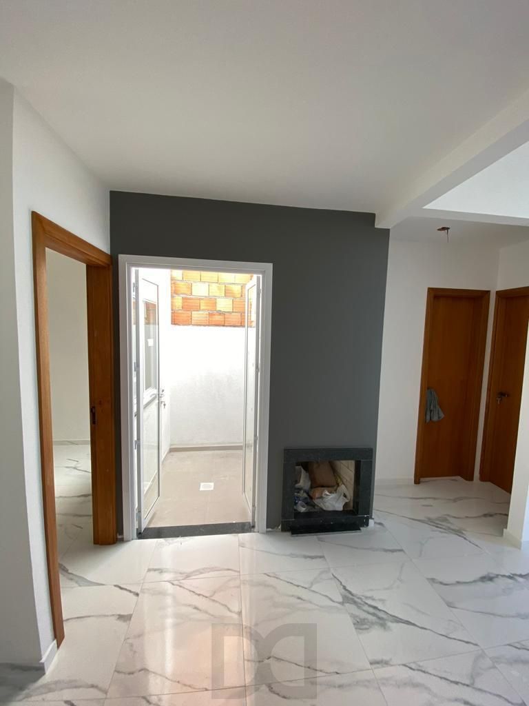 Linda Casa térrea de 2 Dormitórios sendo um suite Localizada no Ipanema Residence Park — foto 6