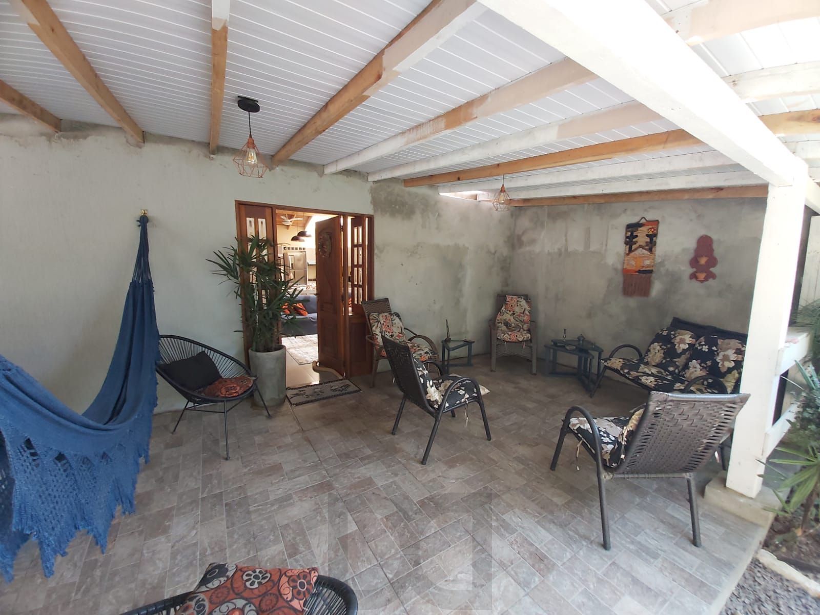 Casa no bairro Restinga - 2 dormitórios — foto 2
