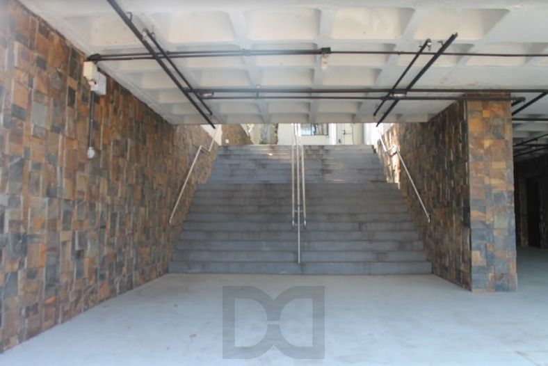 Prédio comercial no bairro Pedra Redonda — foto 19