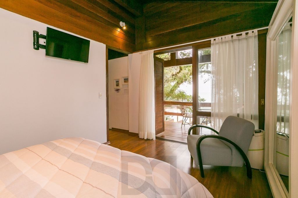 Casa no bairro Ponta Grossa com suíte presidencial — foto 14