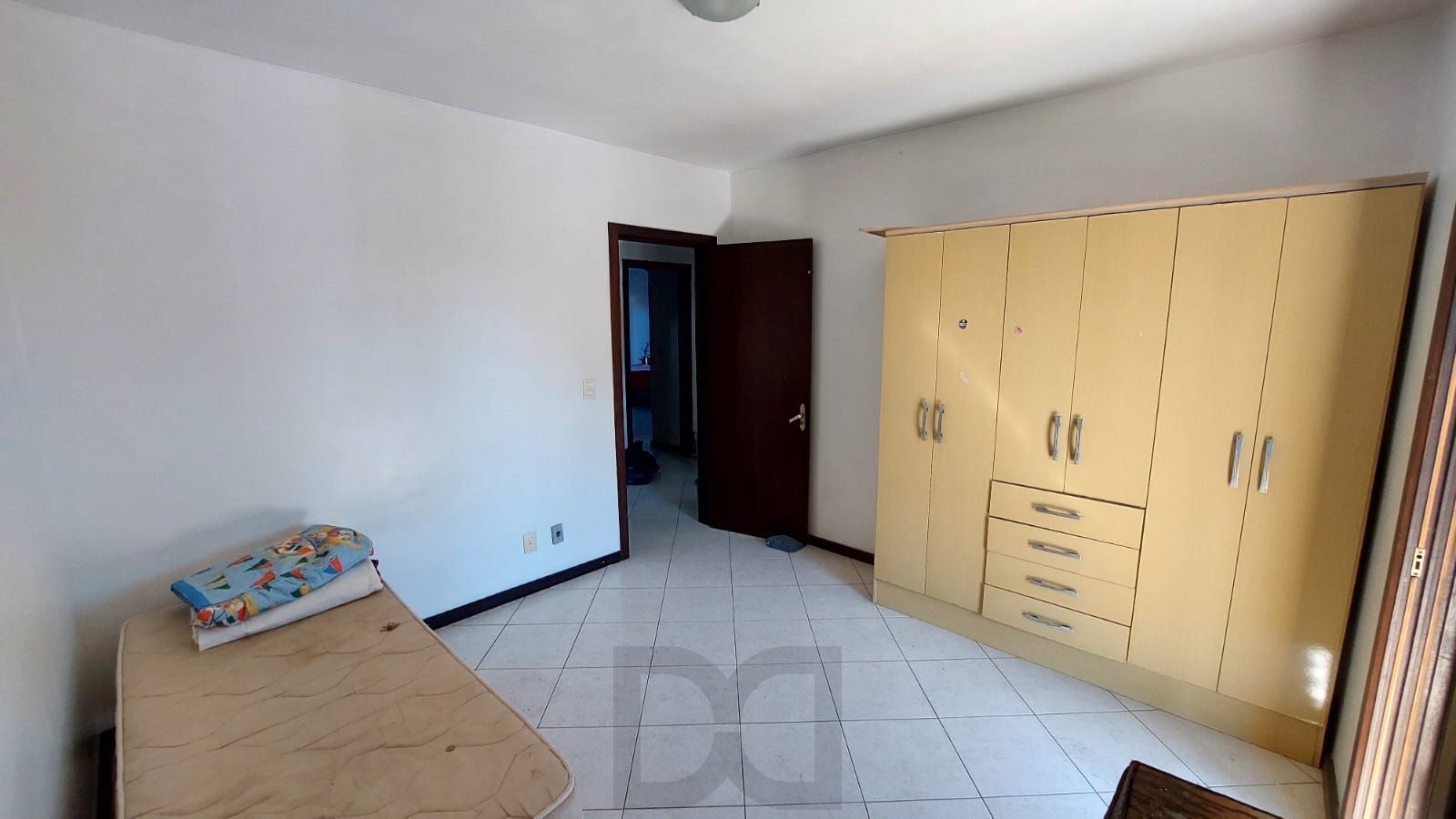 Casa no bairro Vila Nova - 4 dormitórios, Sendo 1 Suíte — foto 7