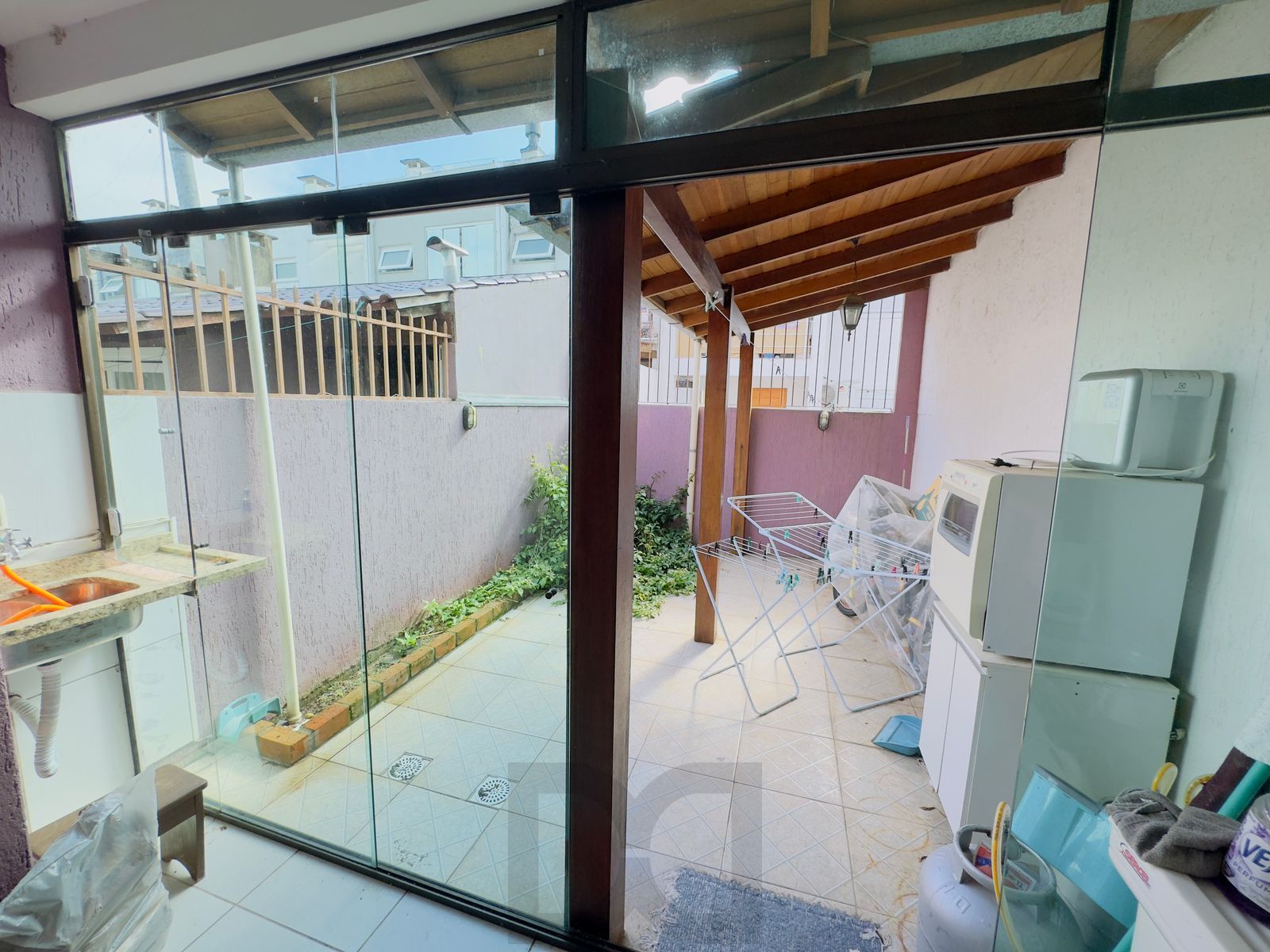Casa no bairro Hípica - 3 dormitórios — foto 11