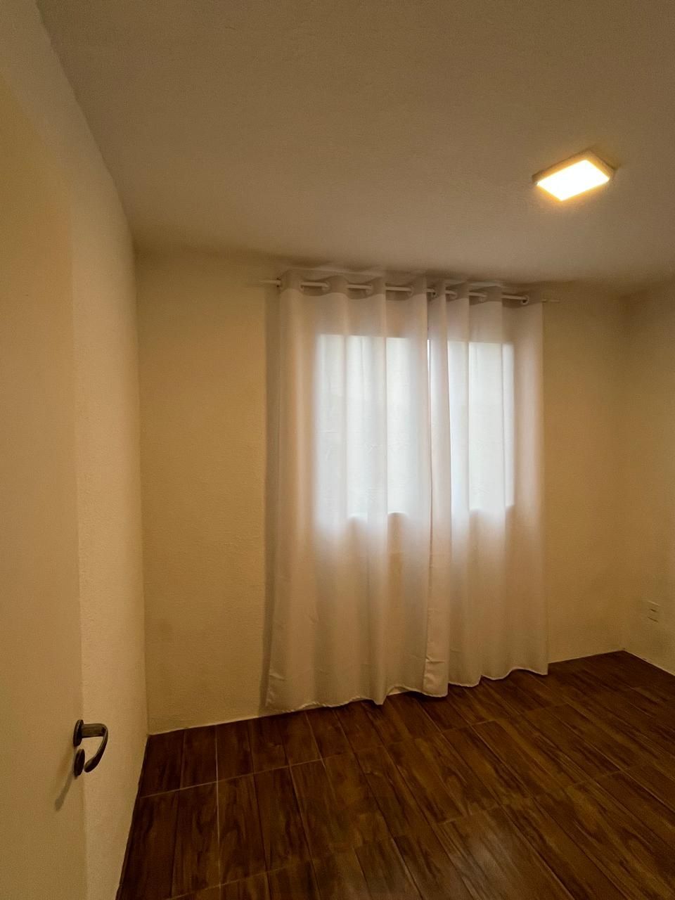 Òtimo Apartamento de 2 Dormitórios Proximo a Unirittter - FAPA em Porto Alegre — foto 8