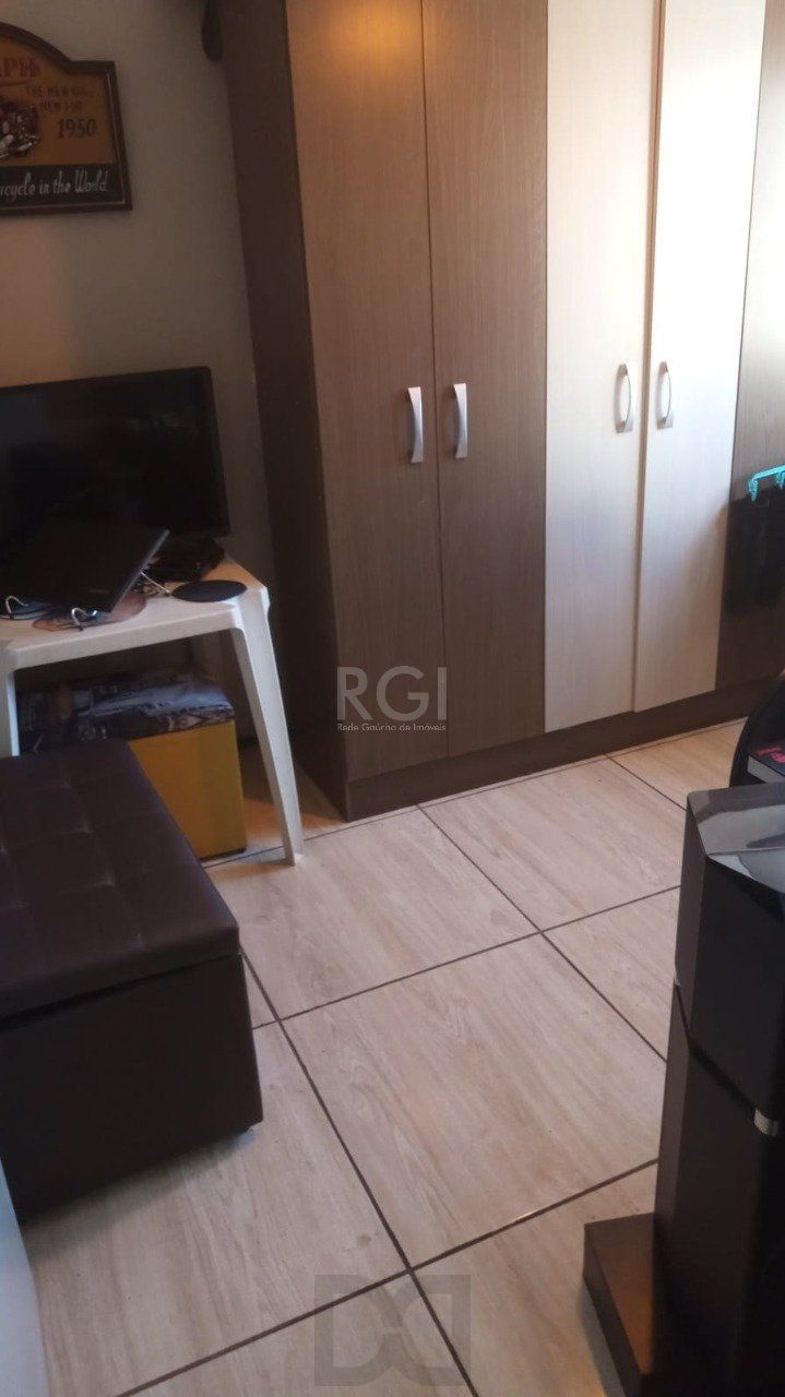 Apartamento no bairro Restinga - 2 dormitórios — foto 4