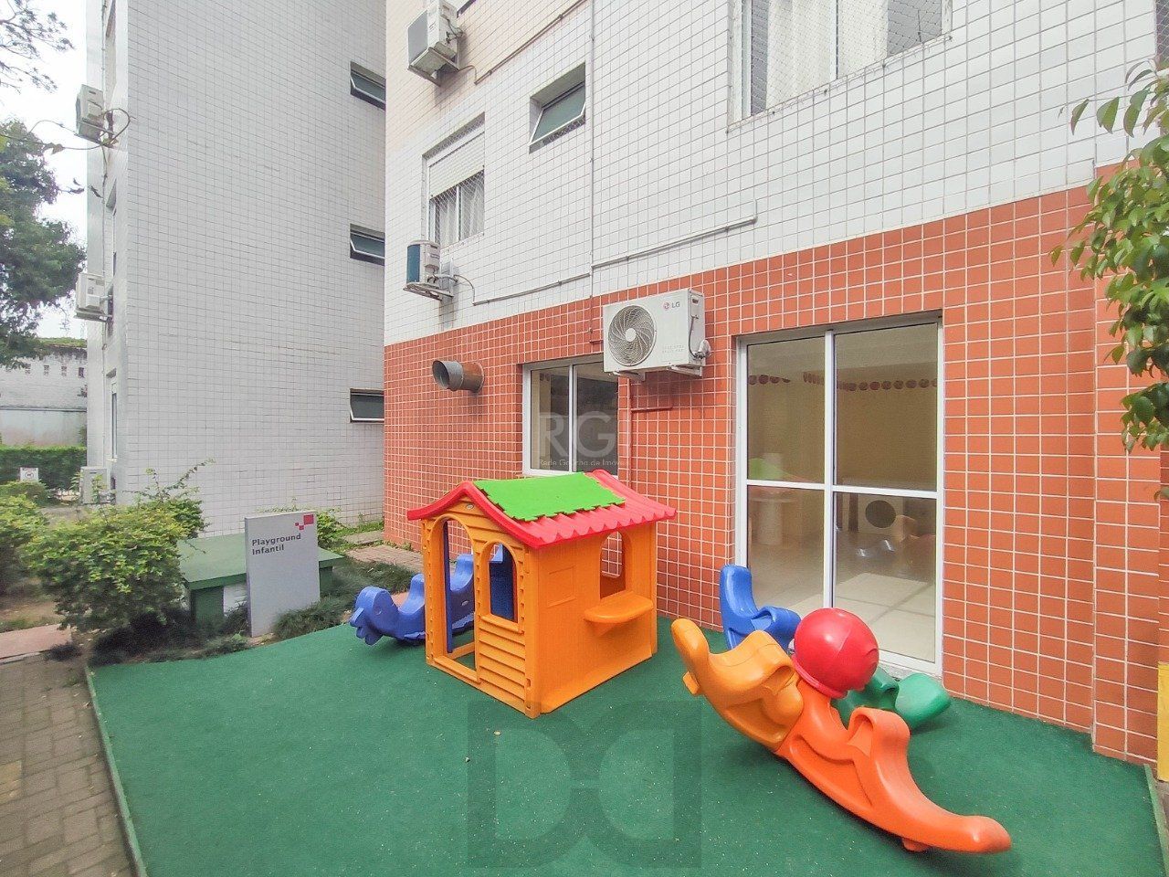 Apartamento no bairro Cristal - 3 dormitórios — foto 26