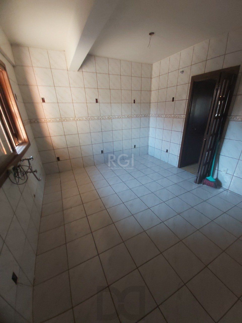 Casa no bairro Hípica - 3 dormitórios — foto 9