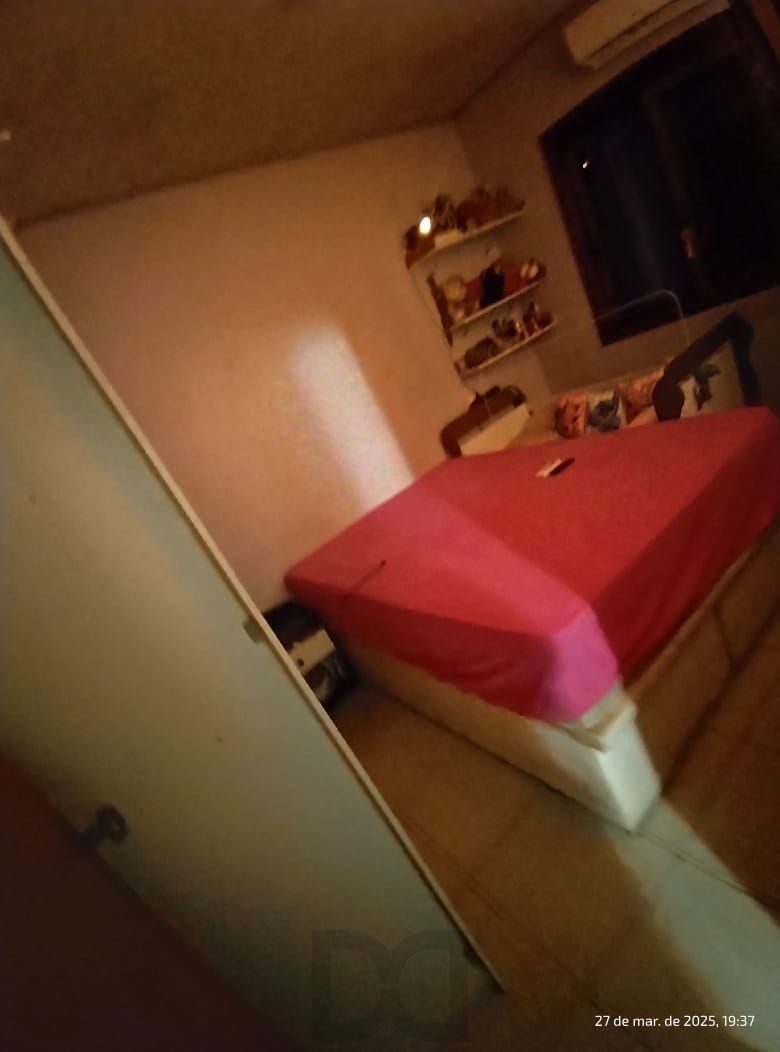 Casa de esquina no bairro Hípica - 2 dormitórios — foto 12