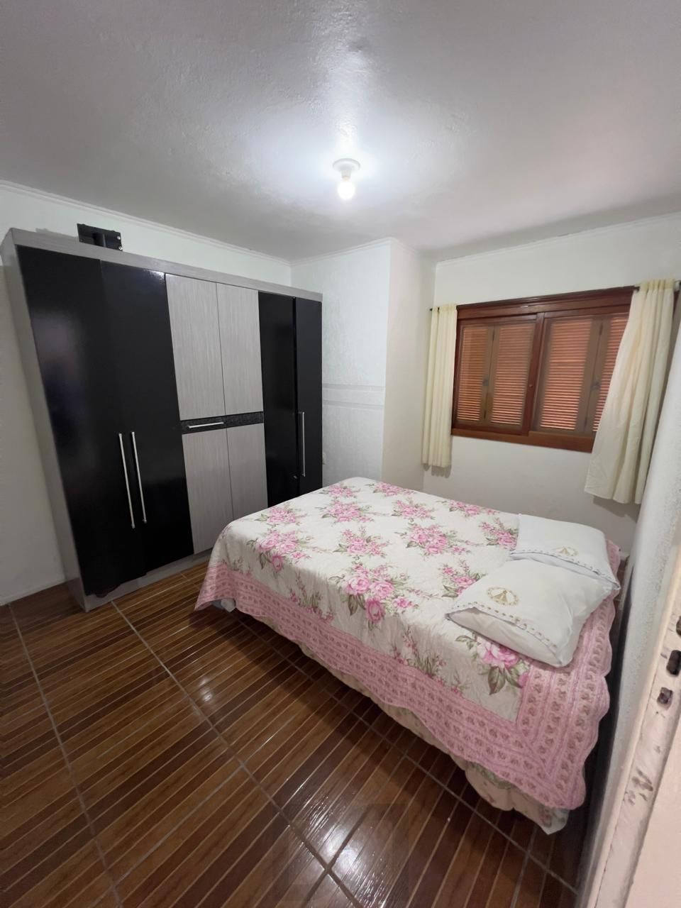 Ampla casa no Bairro Restinga 4 Dormitórios sendo um suíte — foto 5