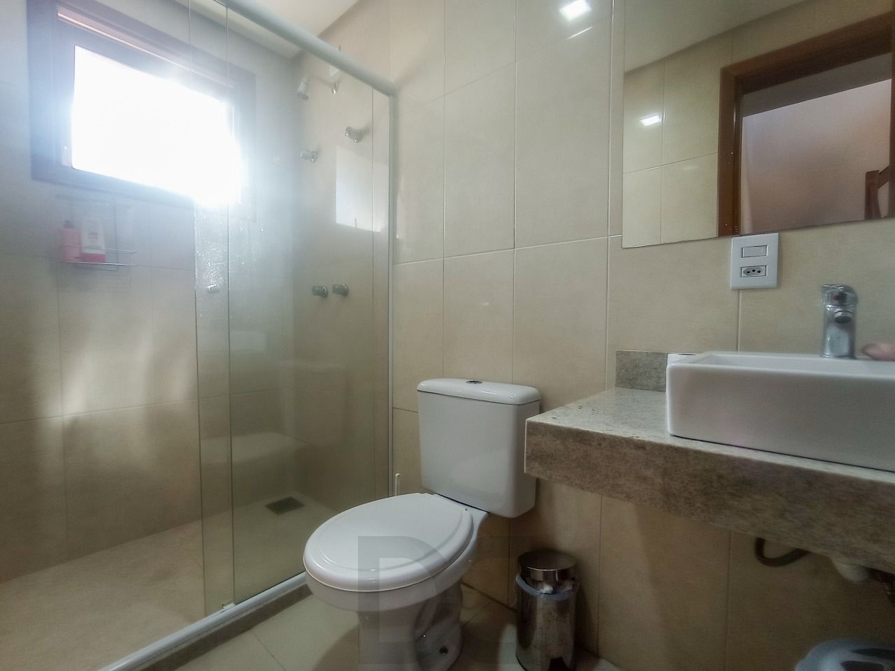 Casa no bairro Hípica - 3 dormitórios — foto 14
