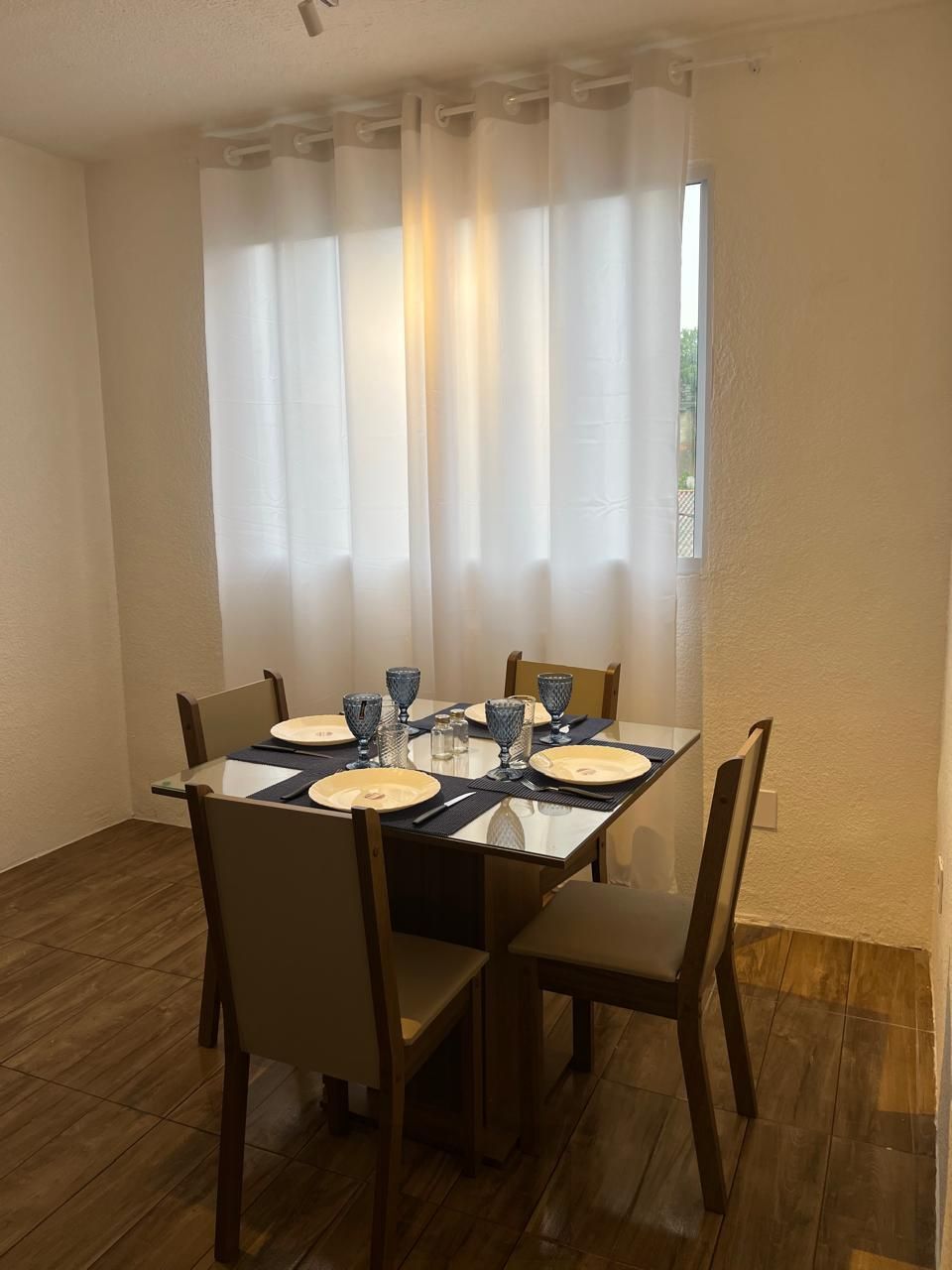 Òtimo Apartamento de 2 Dormitórios Proximo a Unirittter - FAPA em Porto Alegre — foto 1