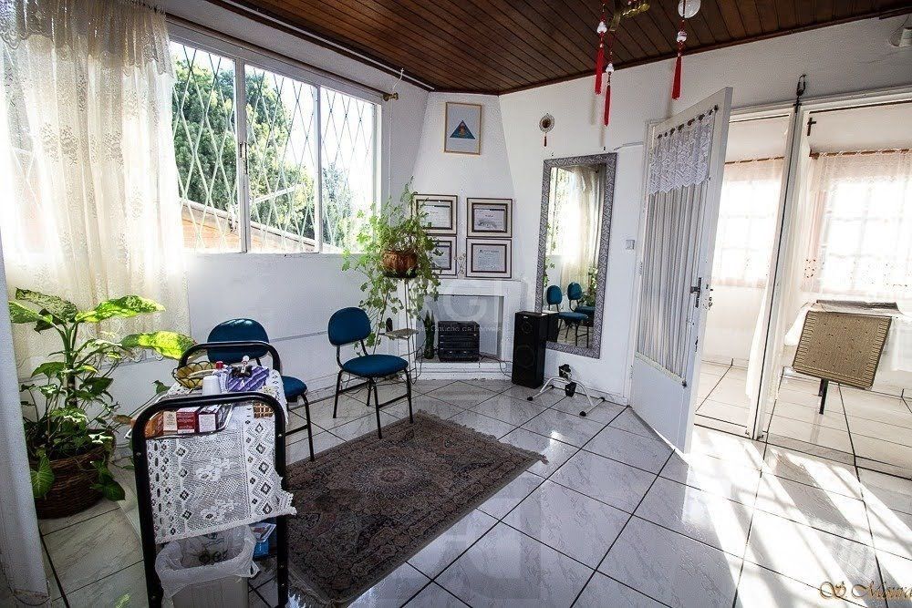 Casa no Bairro Tristeza - 3 dormitórios — foto 10