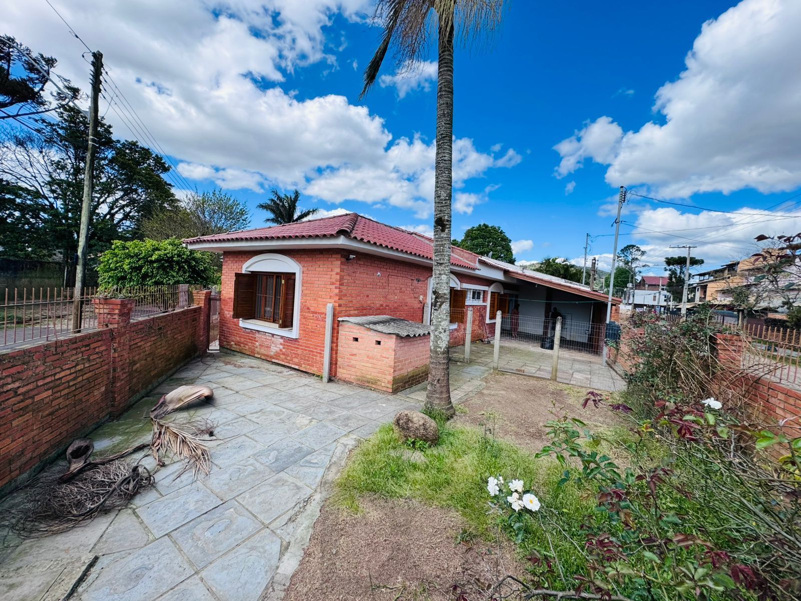 Casa no bairro Guarujá - 3 dormitórios - 1 suíte — foto 4