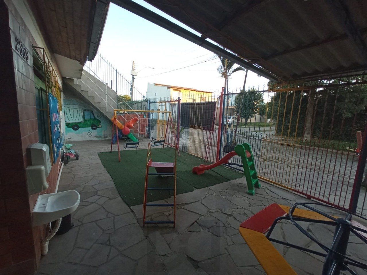 Prédio Comercial - (Creche) no Bairro Restinga — foto 4