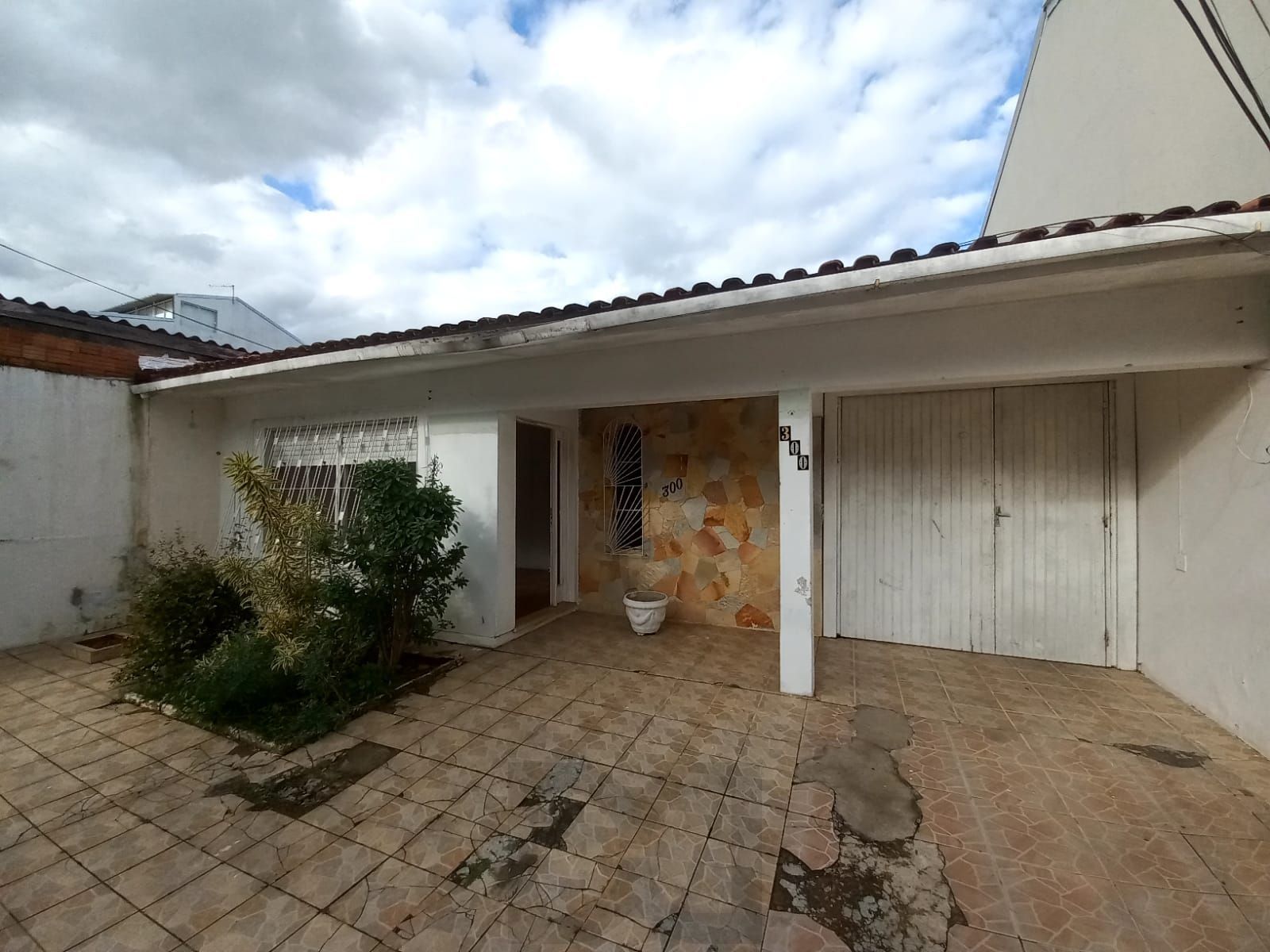 Casa no bairro Aberta dos Morros - 3 dormitórios — foto 1