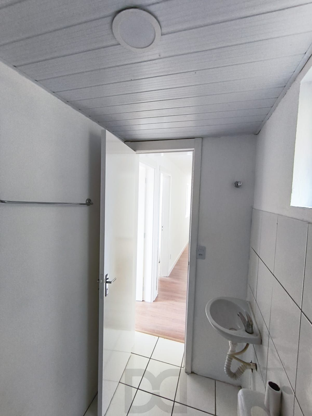 Impecável Apartamento de 2 Dormitórios no Bairro Vila Nova — foto 17