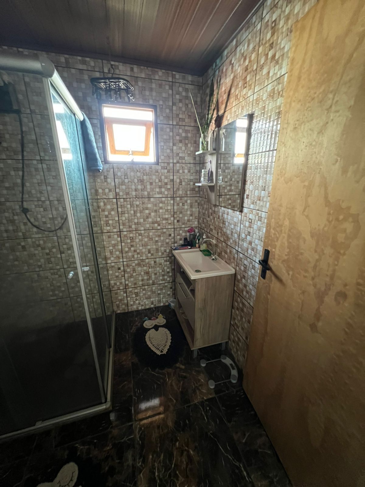 Belíssima Casa no bairro Restinga 2 Dormitórios sendo um uma suite — foto 16
