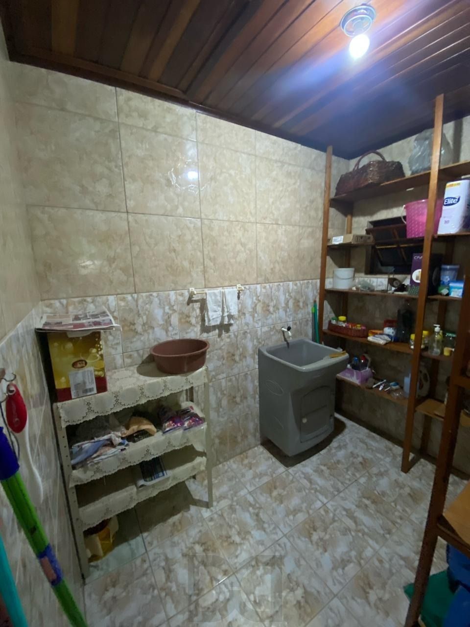 Ótima casa de dois pavimentos localizada no Bairro Restinga — foto 9