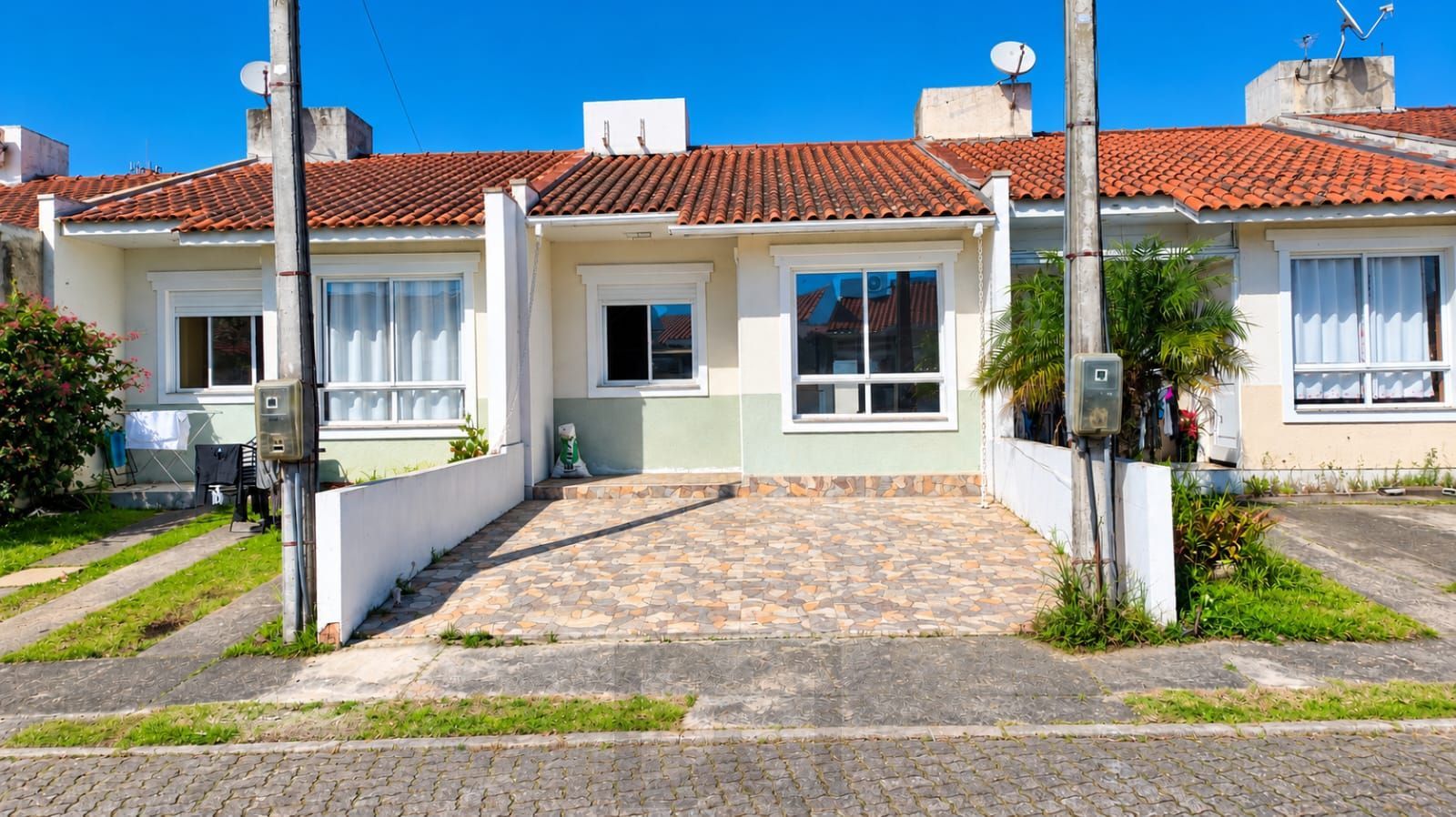 Casa de condomínio no bairro Hípica - 2 dormitórios sendo 1 suíte — foto 2
