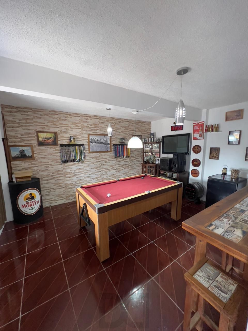 Ampla casa no Bairro Restinga 4 Dormitórios sendo um suíte — foto 4