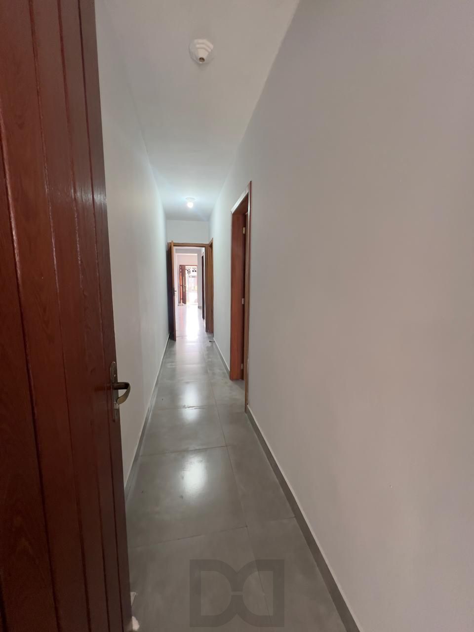 Linda Casa de 2 Dormitórios com uma suíte Localizada no Ipanema Residence Park — foto 16