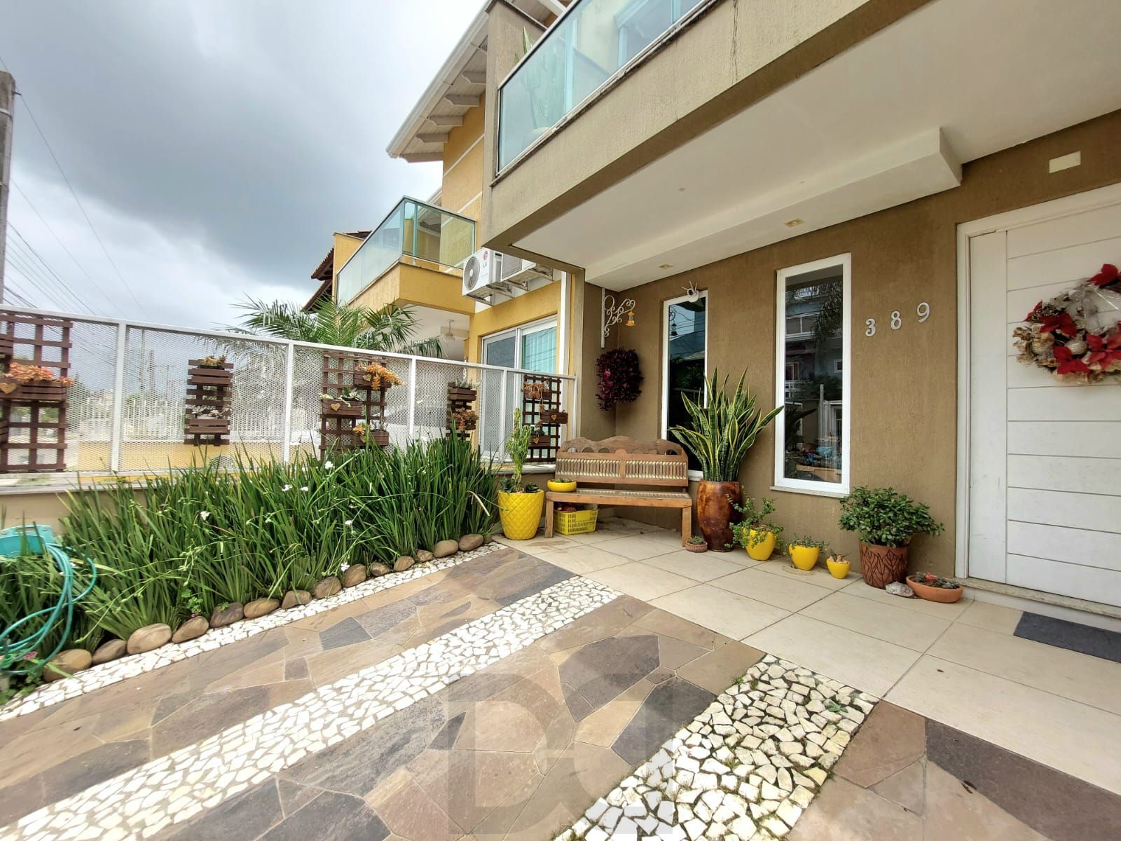 Excelente sobrado no Residencial Jardins do Prado de 3 dormitórios sendo uma suíte — foto 3