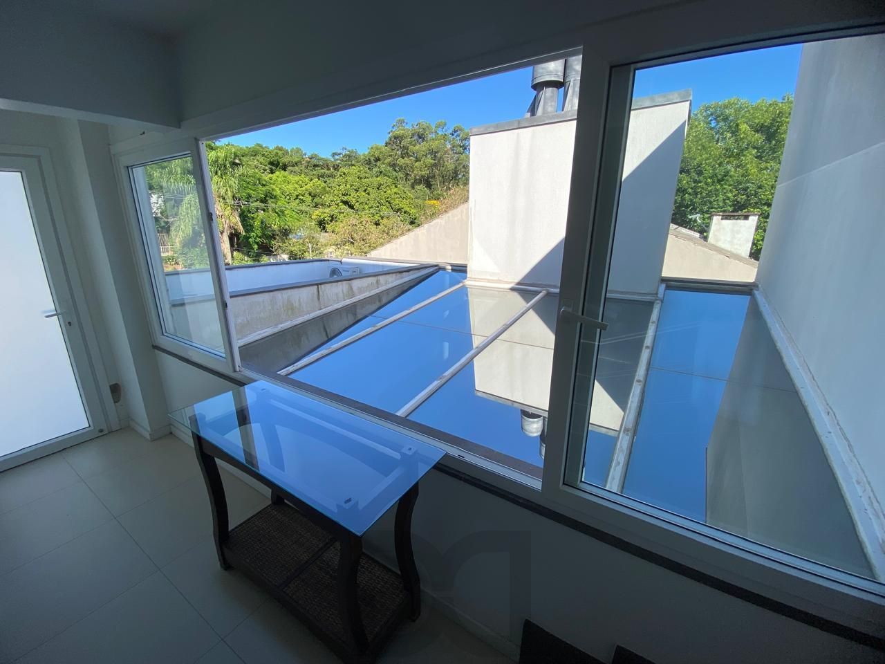 Casa em Ipanema com 4 Dormitórios sendo 3 Suíte — foto 28