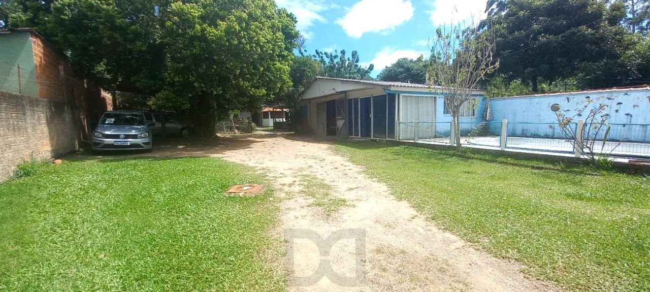 Terreno no bairro Hípica  com 3.780m² com 3 casas — foto 6
