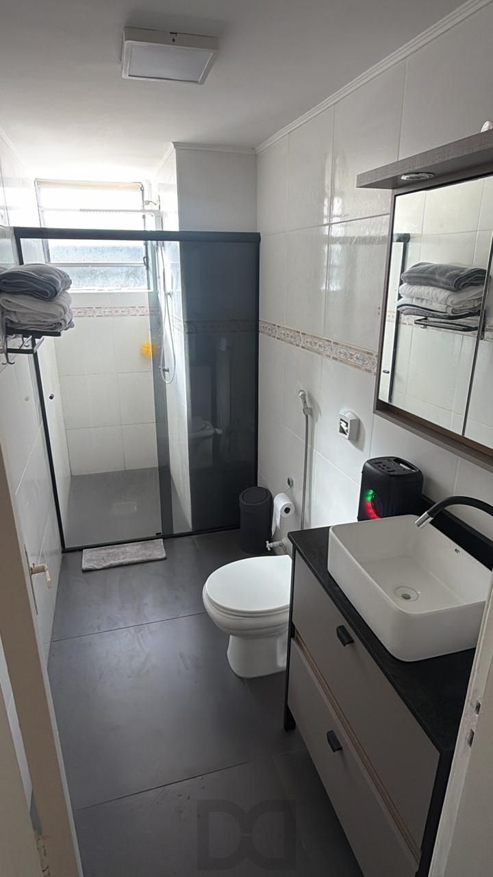 Apartamento de 1 dormitório, todo reformado e mobiliado, com vaga de garagem escriturada, localizado no bairro Santa Teresa. — foto 11