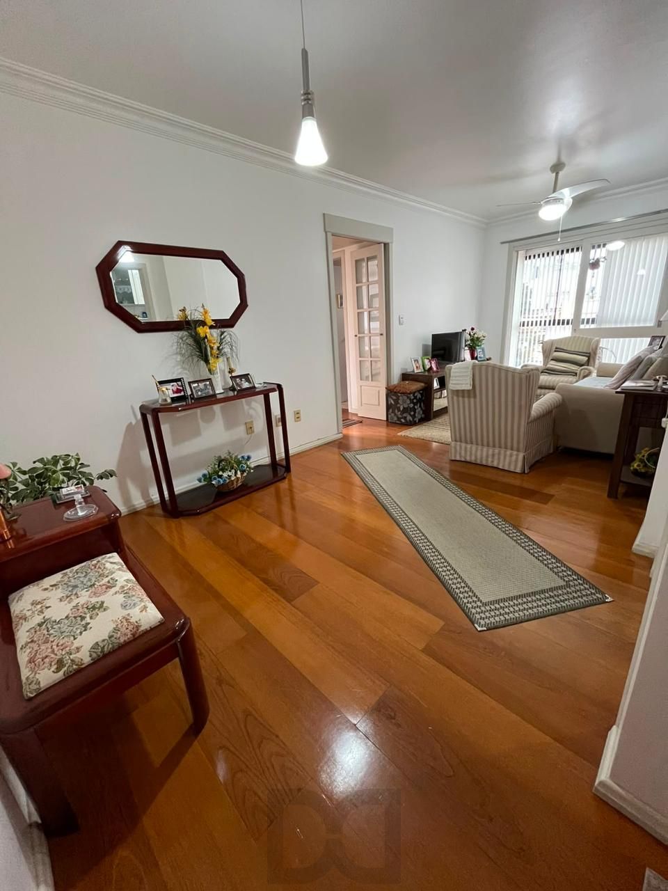 apartamento de 2 dormitórios a venda na rua Roque Calage — foto 14