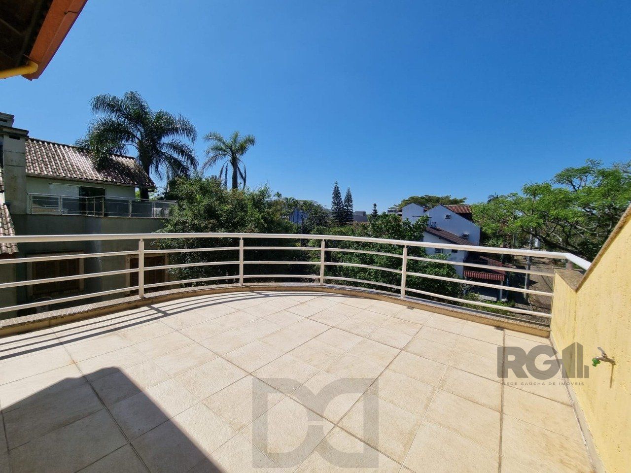 Casa com 4 Dormitórios / Piscina / Terraço / Bairro Ipanema — foto 27