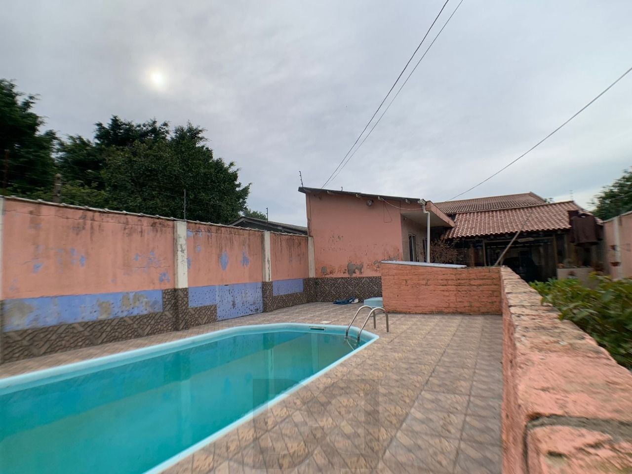 Casa para Venda - 318m², 3 dormitórios, Piscina, Bairro Guarujá — foto 1