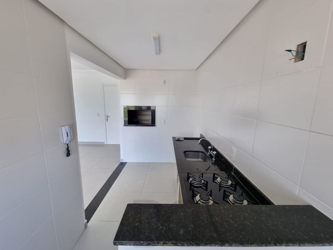 Apartamento 02 Dormitórios Com Sacada Bairro Tristeza — foto 8