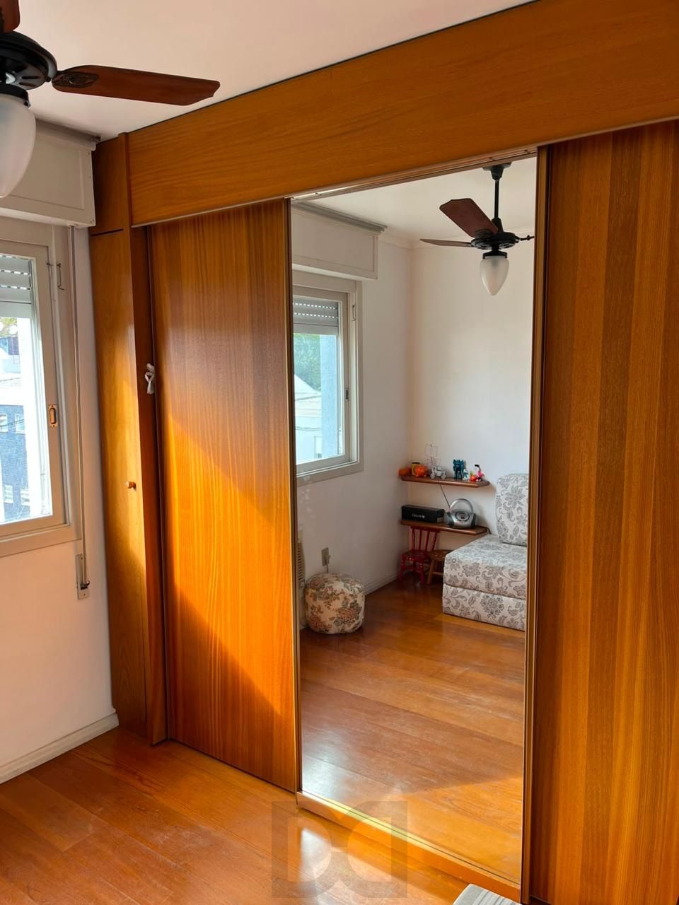 apartamento de 2 dormitórios a venda na rua Roque Calage — foto 5