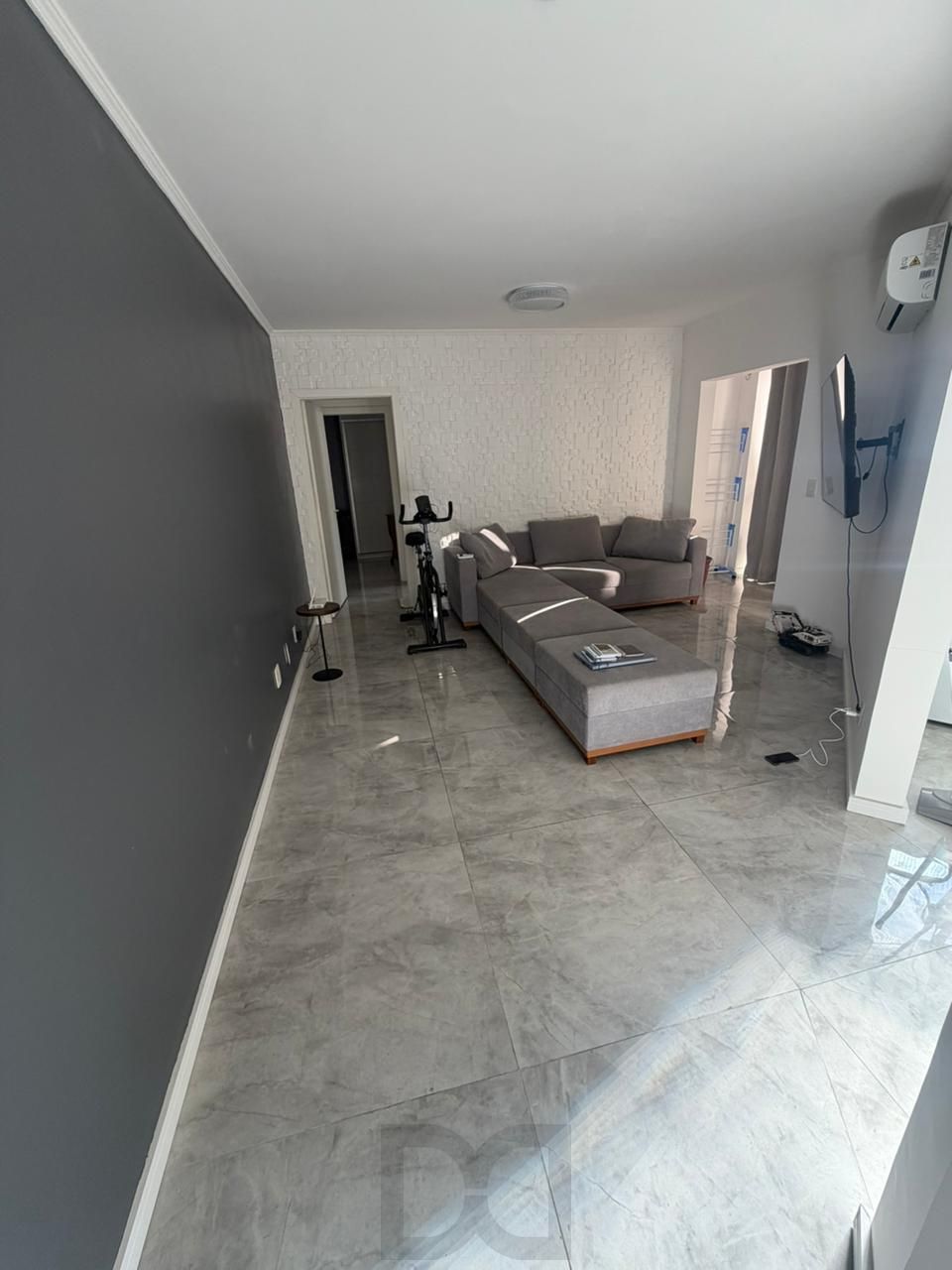 Apartamento de 1 dormitório, todo reformado e mobiliado, com vaga de garagem escriturada, localizado no bairro Santa Teresa. — foto 6
