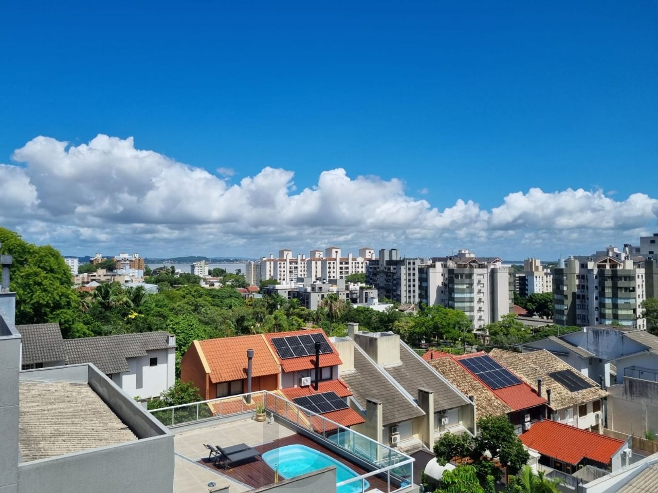 Apartamento 02 Dormitórios Com Sacada Bairro Tristeza — foto 4