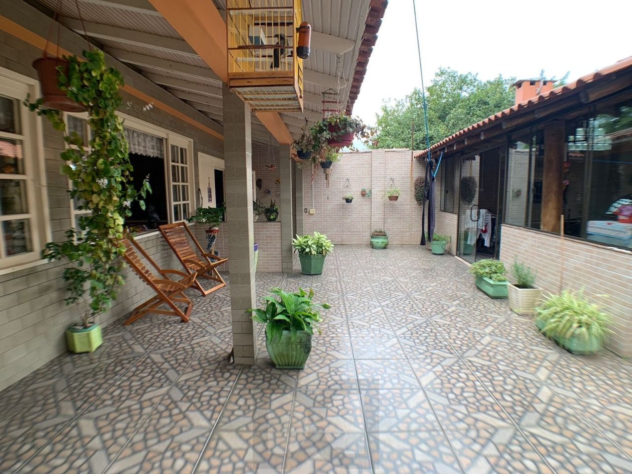 Casa para Venda - 318m², 3 dormitórios, Piscina, Bairro Guarujá — foto 11