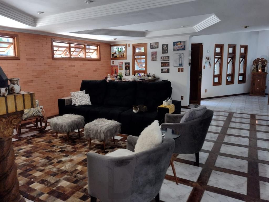Linda Casa 4 Dormitórios Piscina, Churrasqueira, 4 Vagas Bairro Guarujá — foto 5