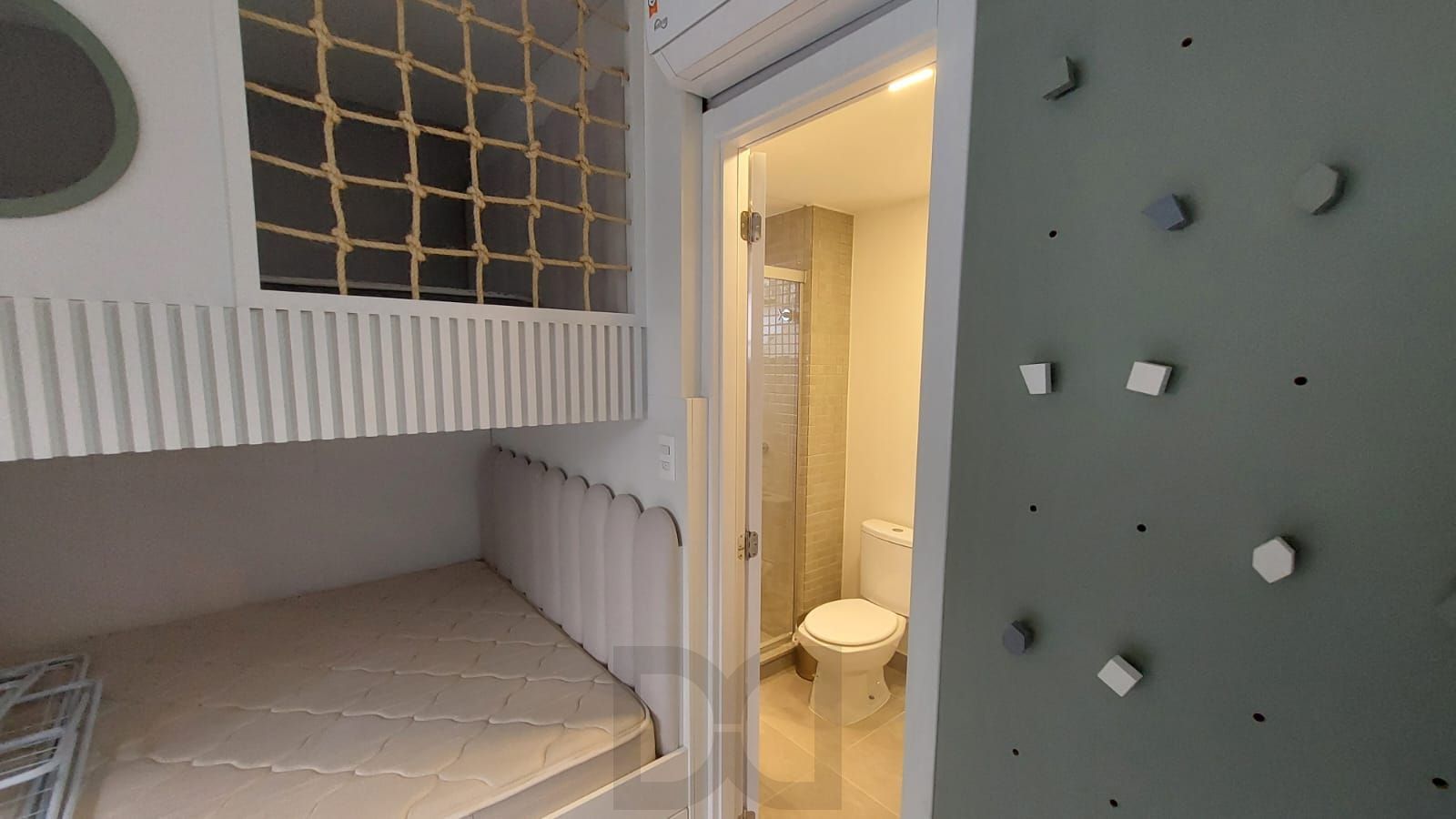 APARTAMENTO 3 DOMIRTÓRIOS - 3 SUITES - 2 VAGAS - MENINO DEUS - PORTO ALEGRE - RS — foto 17